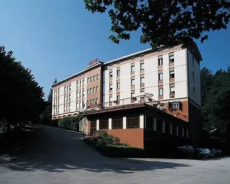 Pineta 3* Pievepelago