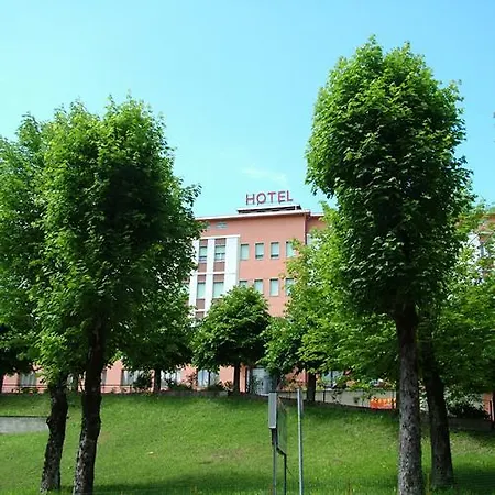 Hotell Pineta 3*